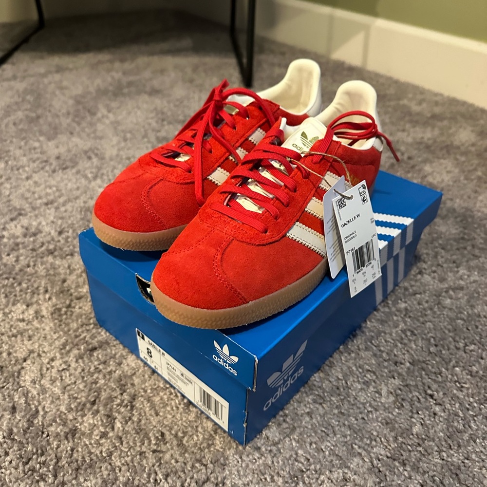 Adidas red gazelle NEW never worn